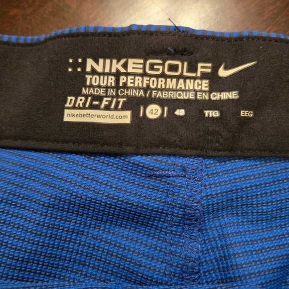 Nike Men’s Golf Blue Shorts - size 42 - Picture 3 of 3